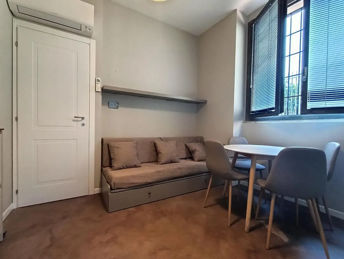 Residenza Porta Romana Milano 0*,